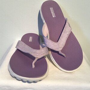 Skechers On-the-Go Thong Sandals  Size 8